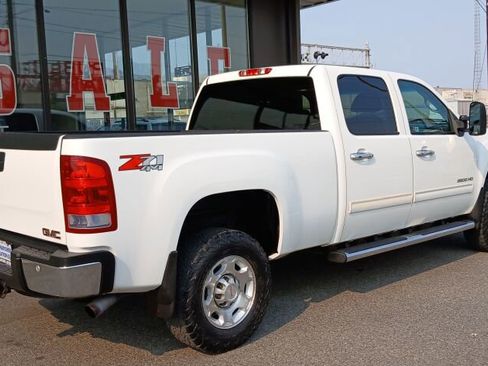 Used 2010 GMC Sierra 2500 SLT image 7