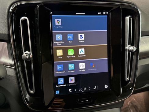 Used 2024 Volvo C40 P8 Recharge Ultimate image 6