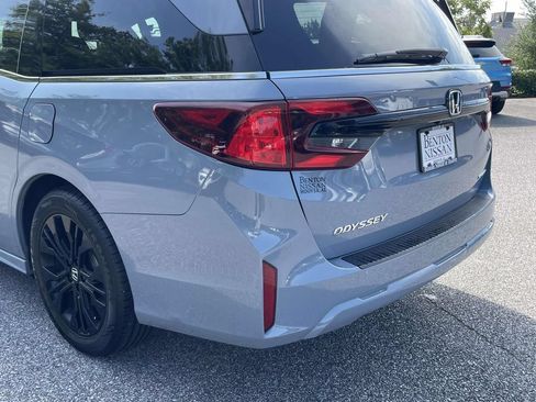 Used 2025 Honda Odyssey Sport-L image 12