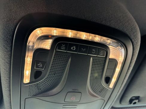 Used 2025 Mercedes-Benz Sprinter 2500 image 18