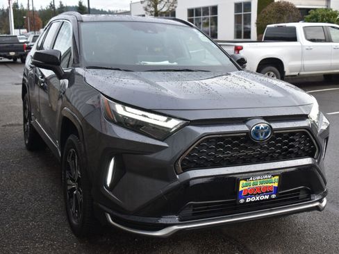 Used 2024 Toyota RAV4 XSE image 3