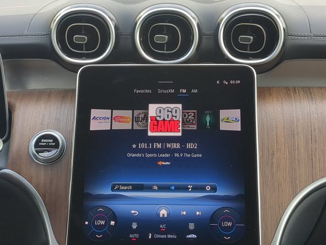 Used 2025 Mercedes-Benz GLC 300 image 20