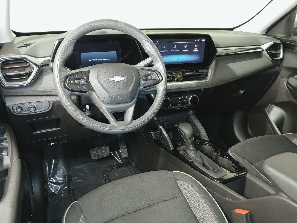 Used 2025 Chevrolet TrailBlazer LT AWD/4WD image 9