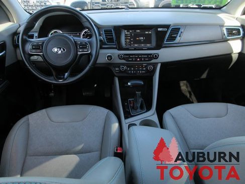 Used 2019 Kia Niro EX image 10