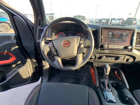 Used 2023 Nissan Frontier PRO-4X w/ Tow Package AWD/4WD image 15