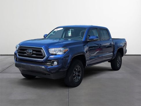 Used 2022 Toyota Tacoma SR5 w/ Technology Package RWD image 2