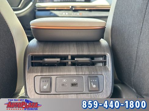 Used 2023 Nissan Ariya AWD image 47