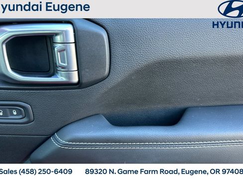 Used 2022 Jeep Wrangler Unlimited Sahara w/ Cold Weather Group image 22