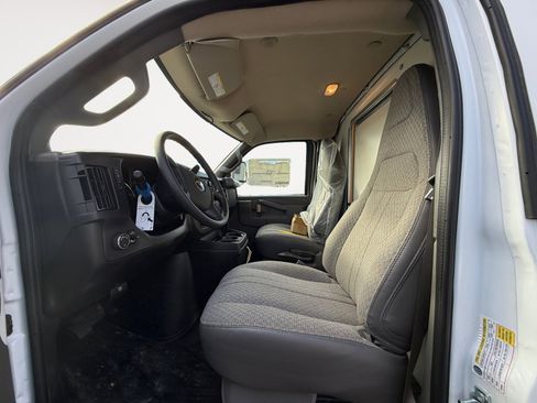 New 2025 Chevrolet Express 3500 Work Van w/ Power Convenience Package image 9