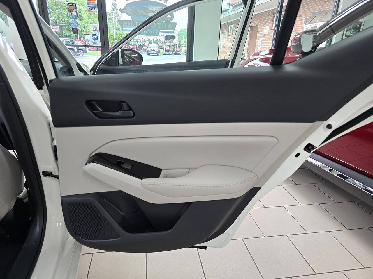 Used 2023 Nissan Altima 2.5 SV AWD/4WD image 20
