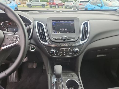 Certified 2024 Chevrolet Equinox LT FWD image 18
