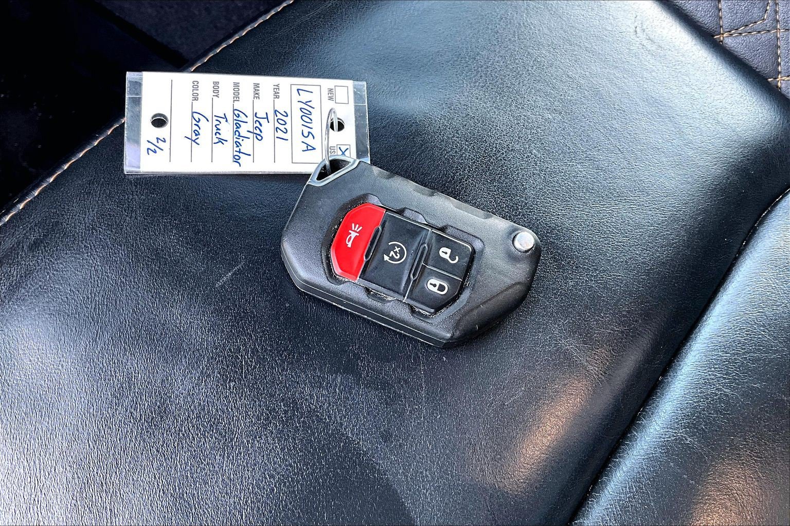 Used 2021 Jeep Gladiator Overland AWD/4WD image 35