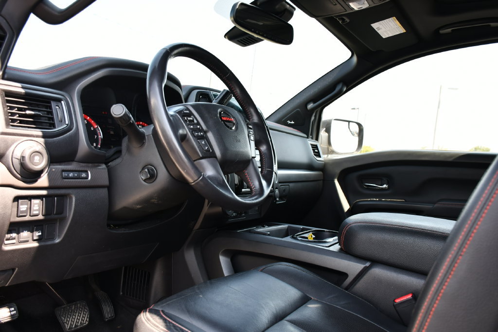 Used 2021 Nissan Titan PRO-4X w/ Pro-4x Convenience Package AWD/4WD image 14