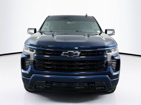 Used 2023 Chevrolet Silverado 1500 RST AWD/4WD image 2