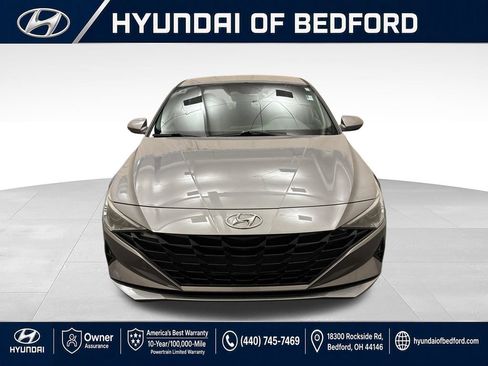 Used 2023 Hyundai Elantra SEL w/ Cargo Package FWD image 2