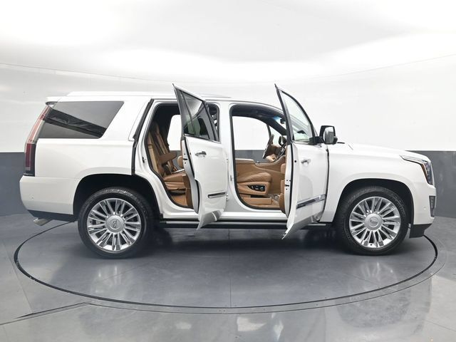 Used 2017 Cadillac Escalade Platinum AWD/4WD image 37