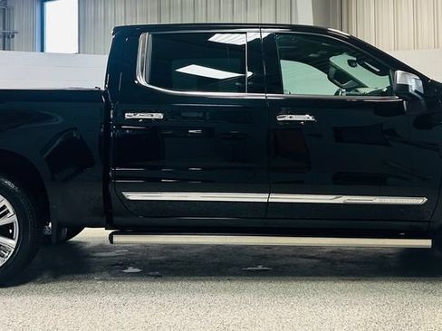 Used 2024 Chevrolet Silverado 1500 High Country w/ Technology Package AWD/4WD image 7