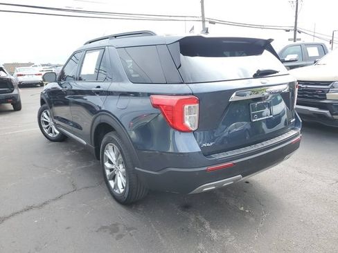 Used 2022 Ford Explorer XLT w/ Equipment Group 202A AWD/4WD image 3