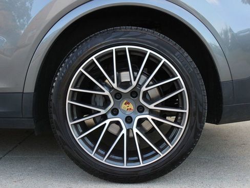 Used 2019 Porsche Cayenne S AWD/4WD image 38