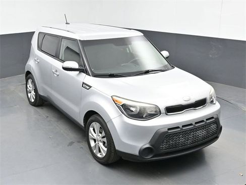 Used 2014 Kia Soul + image 13
