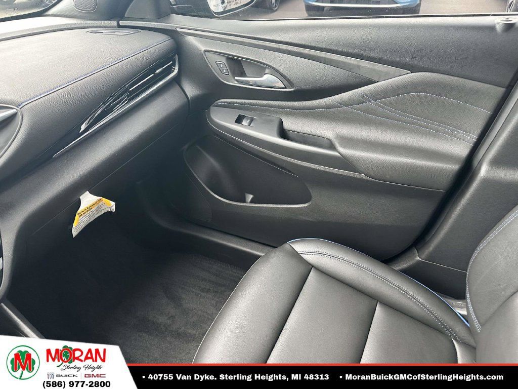 Certified 2024 Buick Envista Sport Touring w/ Convenience I Package FWD image 30