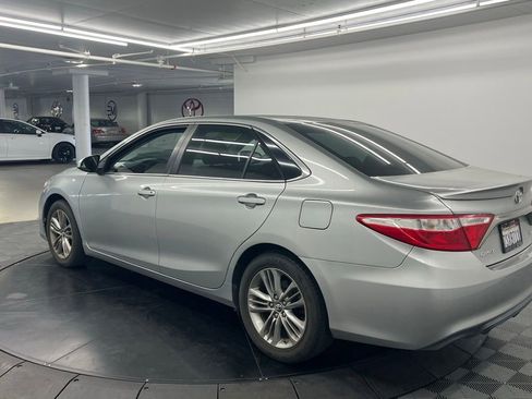 Used 2016 Toyota Camry SE FWD image 5