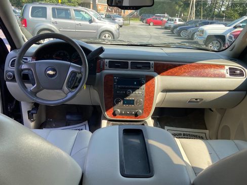 Used 2013 Chevrolet Tahoe LT w/ Luxury Package image 11