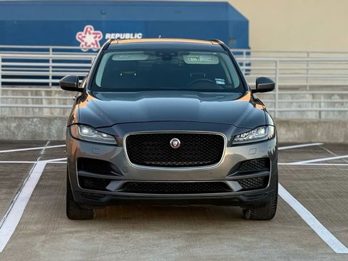 Used 2018 Jaguar F-PACE Prestige AWD/4WD image 2