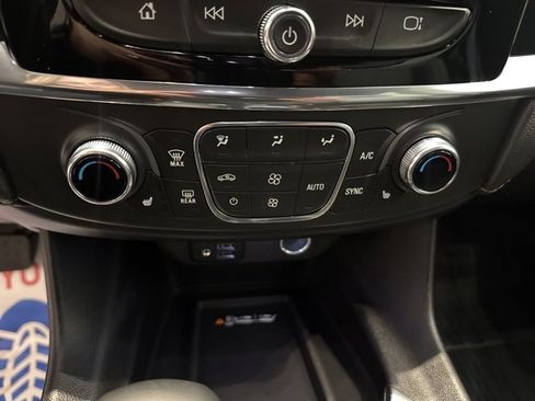 Certified 2023 Chevrolet Traverse LT w/ LT Premium Package image 23