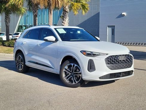 Certified 2025 Audi Q5 2.0T Premium w/ Convenience Package image 31