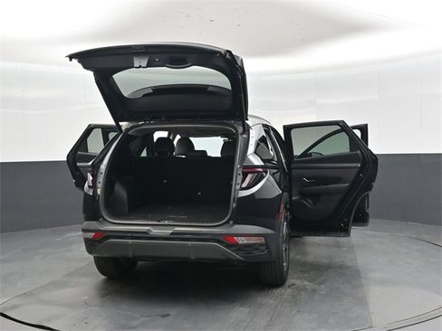 Used 2024 Hyundai Tucson Limited image 48