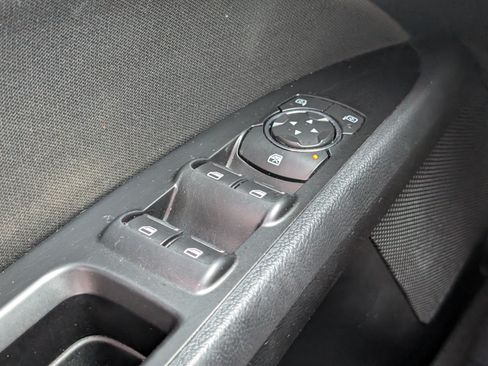 Used 2017 Ford Fusion SE w/ Fusion SE Technology Package FWD image 22