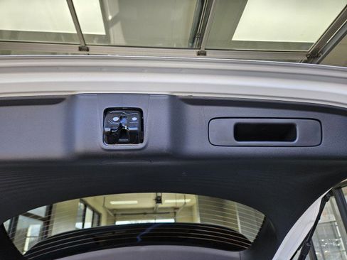 New 2026 Honda HR-V LX image 11