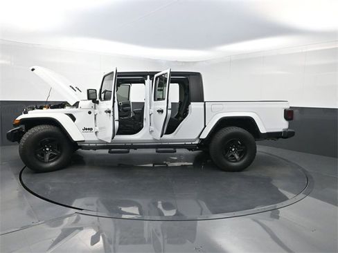 Used 2023 Jeep Gladiator Sport image 37