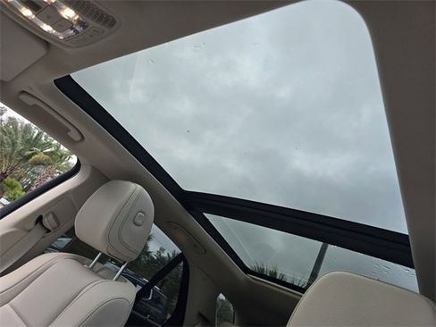 Used 2024 Mercedes-Benz GLE 450 4MATIC image 24