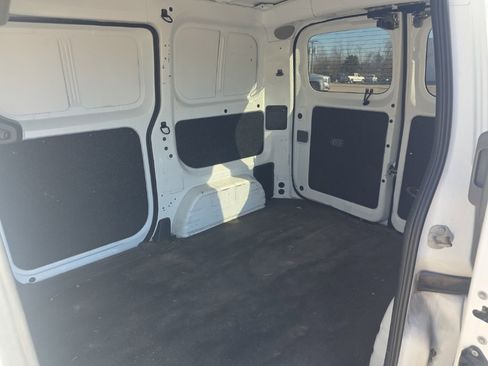 Used 2021 Nissan NV200 S w/ Back Door Glass Package image 16