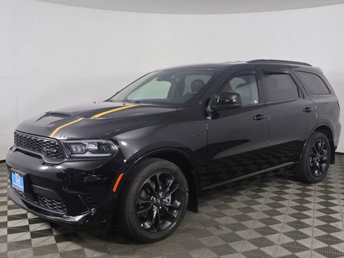 Used 2023 Dodge Durango R/T w/ Hemi Orange Plus Package AWD/4WD image 12