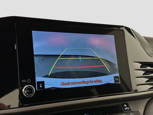 Used 2025 Toyota Camry SE image 23