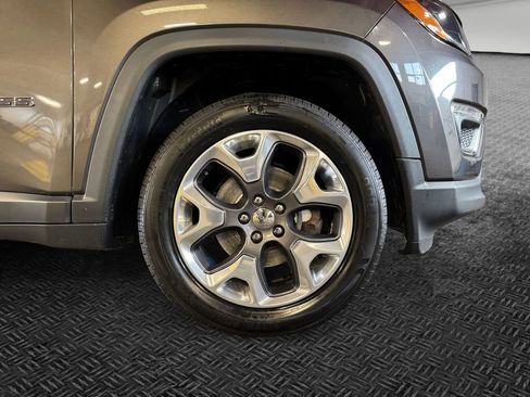 Used 2018 Jeep Compass Limited AWD/4WD image 11