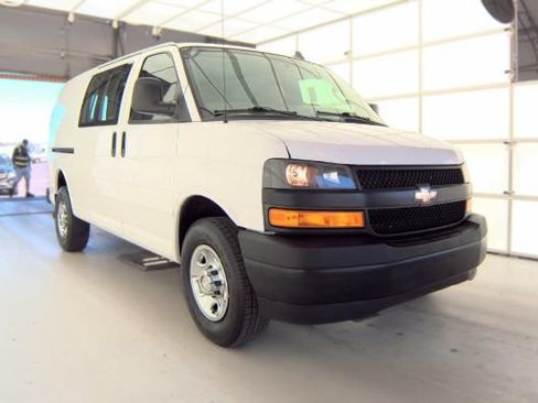 Used 2019 Chevrolet Express 3500 w/ Driver Convenience Package RWD image 1