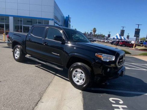 Used 2019 Toyota Tacoma SR5 image 2