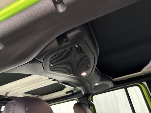 New 2025 Jeep Wrangler Unlimited Rubicon image 13