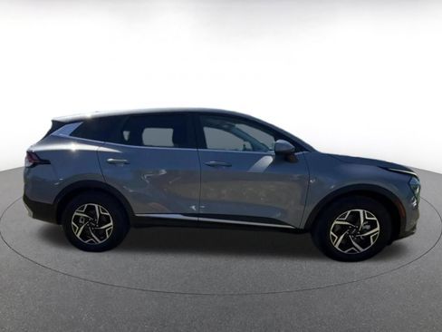 Used 2025 Kia Sportage LX FWD image 16