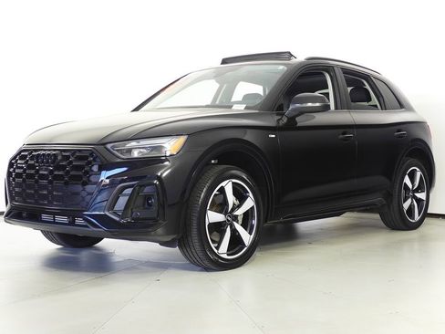 Used 2023 Audi Q5 2.0T Premium Plus w/ Premium Plus Package image 2