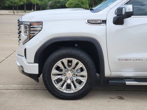 Used 2024 GMC Sierra 1500 Denali AWD/4WD image 9