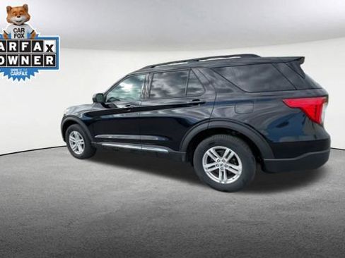 Used 2023 Ford Explorer XLT AWD/4WD image 7