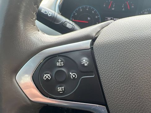 Used 2020 Chevrolet Traverse LT AWD/4WD image 24