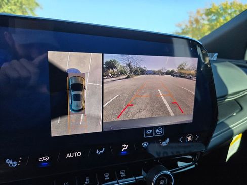 New 2025 Chevrolet Blazer EV LT AWD/4WD image 15