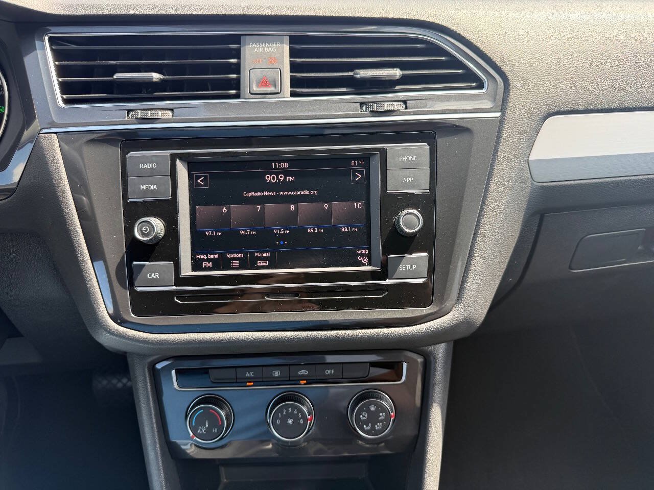 Used 2019 Volkswagen Tiguan S w/ Driver Assistance Package FWD image 21