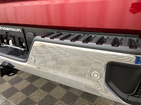 Used 2021 Chevrolet Silverado 1500 LTZ w/ Technology Package image 18